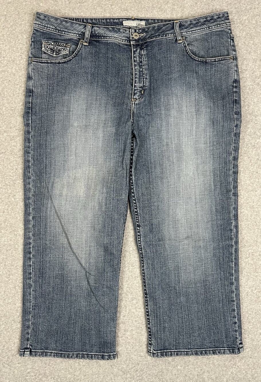 Chico’s Platinum Women’s Capri Jeans Size 3 Rhinestone Pocket Stretch Denim